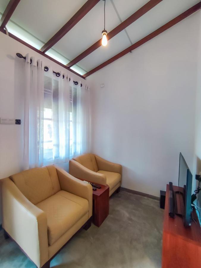 Peacock Village Pinnawala - Offer Alert! Elephant Welfare Program Exterior photo